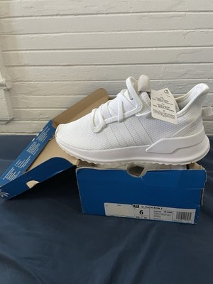 New In Box- Adidas U Path Run - Sz 6 Youth / 8 Womens - Cloud White