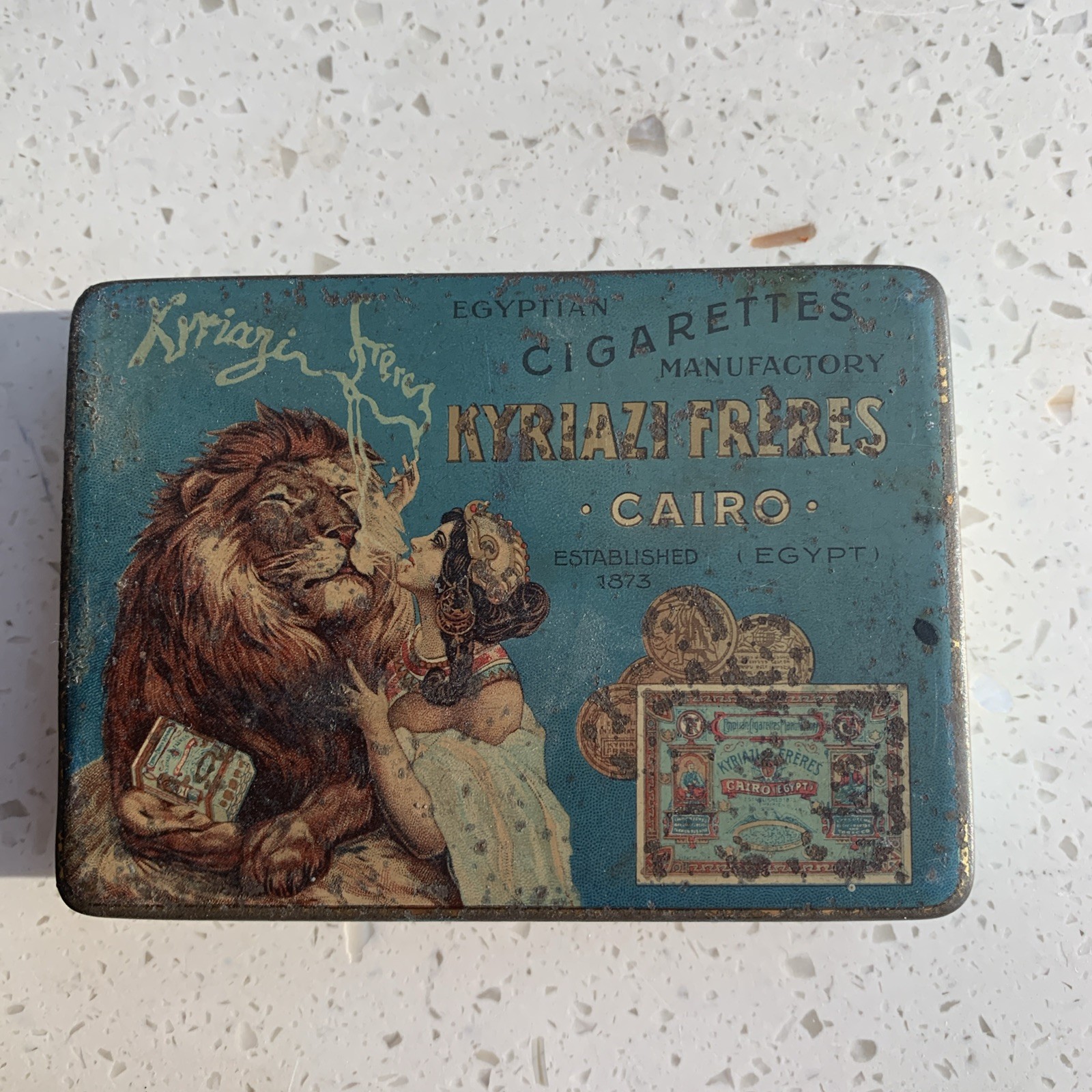 Kyriazi Frères Cario Egypt -Lion & Woman Design- 20 Cigarette vintage Tin box