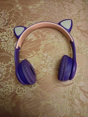  Bluetooth   headphones Cat ears with LED Lights Comfortable Wireless Headset.
