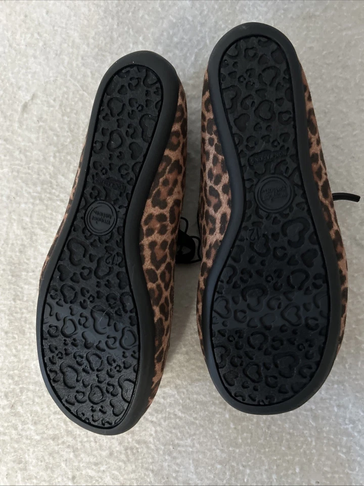 Zapatos planos de ballet con estampado de leopardo Mary Janes Wonder Nation para niñas talla 12 Foto 3 de 3