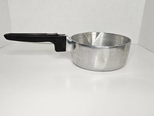 Wagner Ware Sidney O Magnalite 4680 Petite Gourmet Pan Pot 1 Qt, no lid -READ
