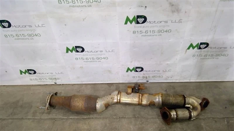 Ford Transit 350 2017-2020 tubo de escape LK4Z-5202-F Foto 2 de 4