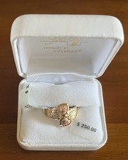 New In Box With Tag Black Hills Gold Coleman Tri Color 10K Leaf Ring Size 6.75