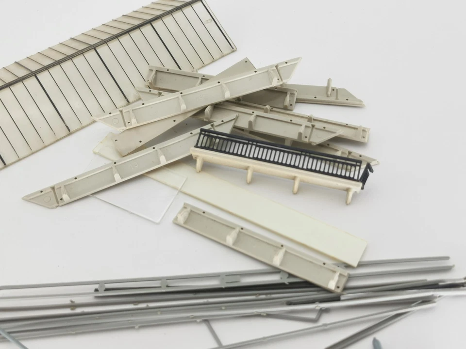 JOUEF ÉCHELLE HO ÉLÉMENTS DE VERRIÈRES SUPPORTS DE BALCONS GOUTTIÈRES  +++ - Photo 4/4