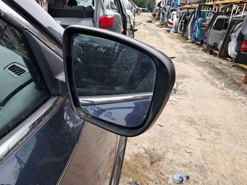 Used Right Door Mirror fits: 2016 Nissan Rogue power VIN 5 1st digit USA built h