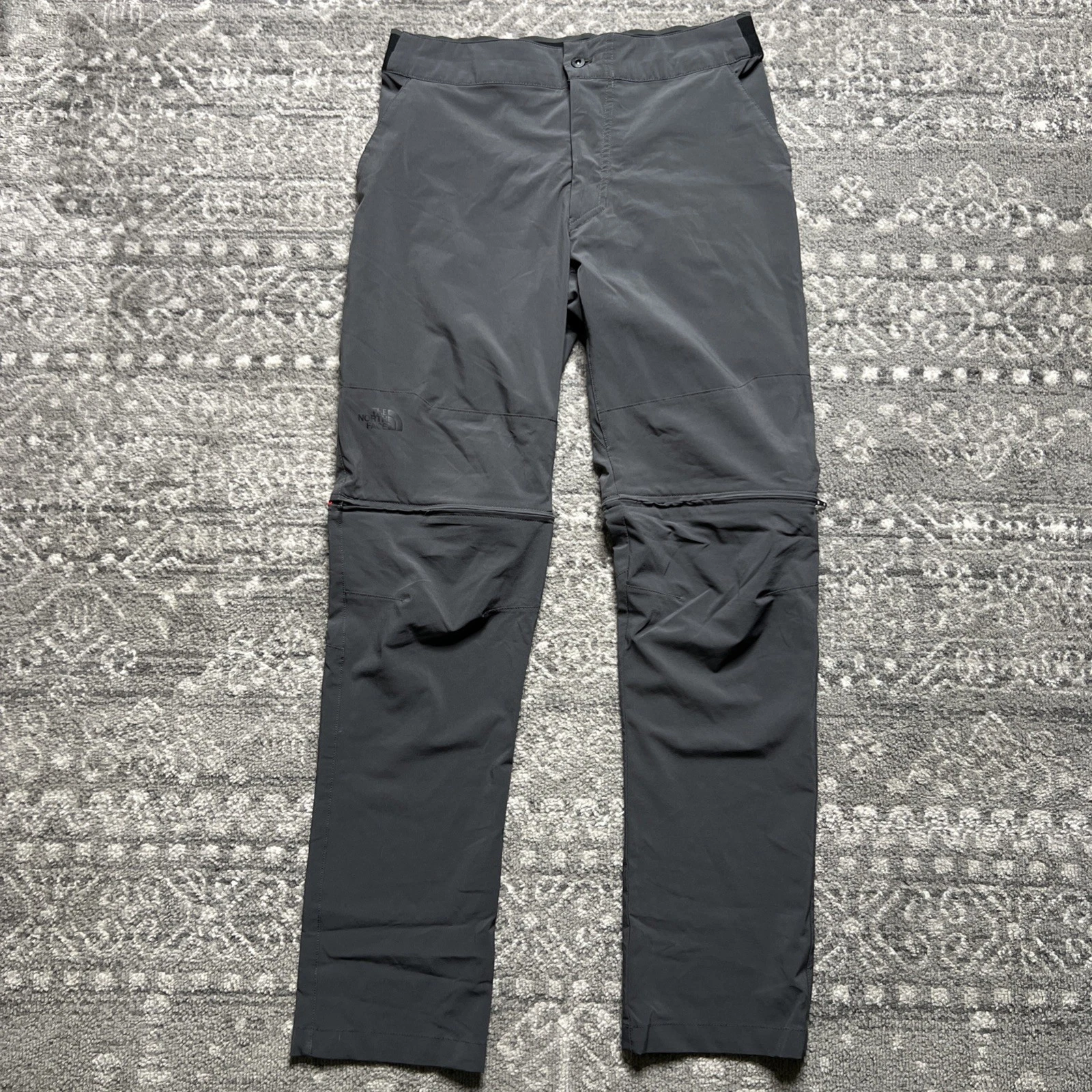The North Face Convertible Pants Mens 33 Gray Hiking Zip-Off Drawstring Gorpcore
Opens in a new wind