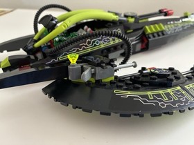 LEGO Space Mars Mission 2008 ETX Alien Infiltrator 7646 Spaceship + Alien Pilot