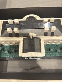 Lego Architecture "The White House" Set, (21006), (560 pcs), (100% Complete)