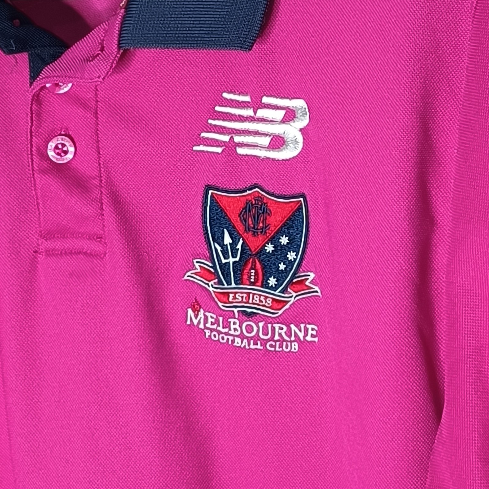 New Balance Melbourne Demons BCNA Pink Media Polo Shirt Men's Medium AFL Cancer thumbnail 6