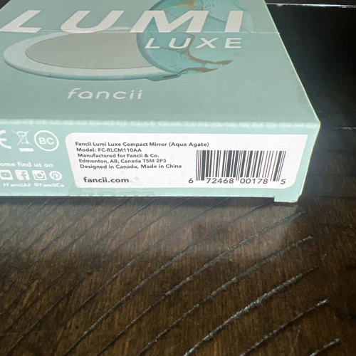 Fancii Lumi Luxe Compact LED Mirror With 10x/1x Magnification (Aqua Agate) - Picture 5 of 5