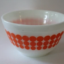 Vtg 1960's Pyrex "New Dot" Nesting Small Bowl w Orange Dots #401, 1 1/2 Pint