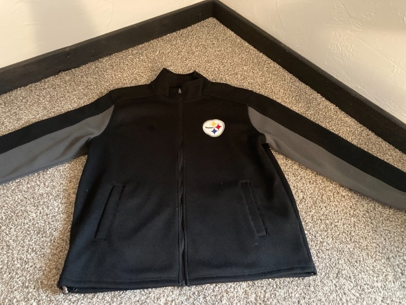 Men's Pittsburgh STEELERS Fleece lined Black Zip up Jacket with Steeler Logo and