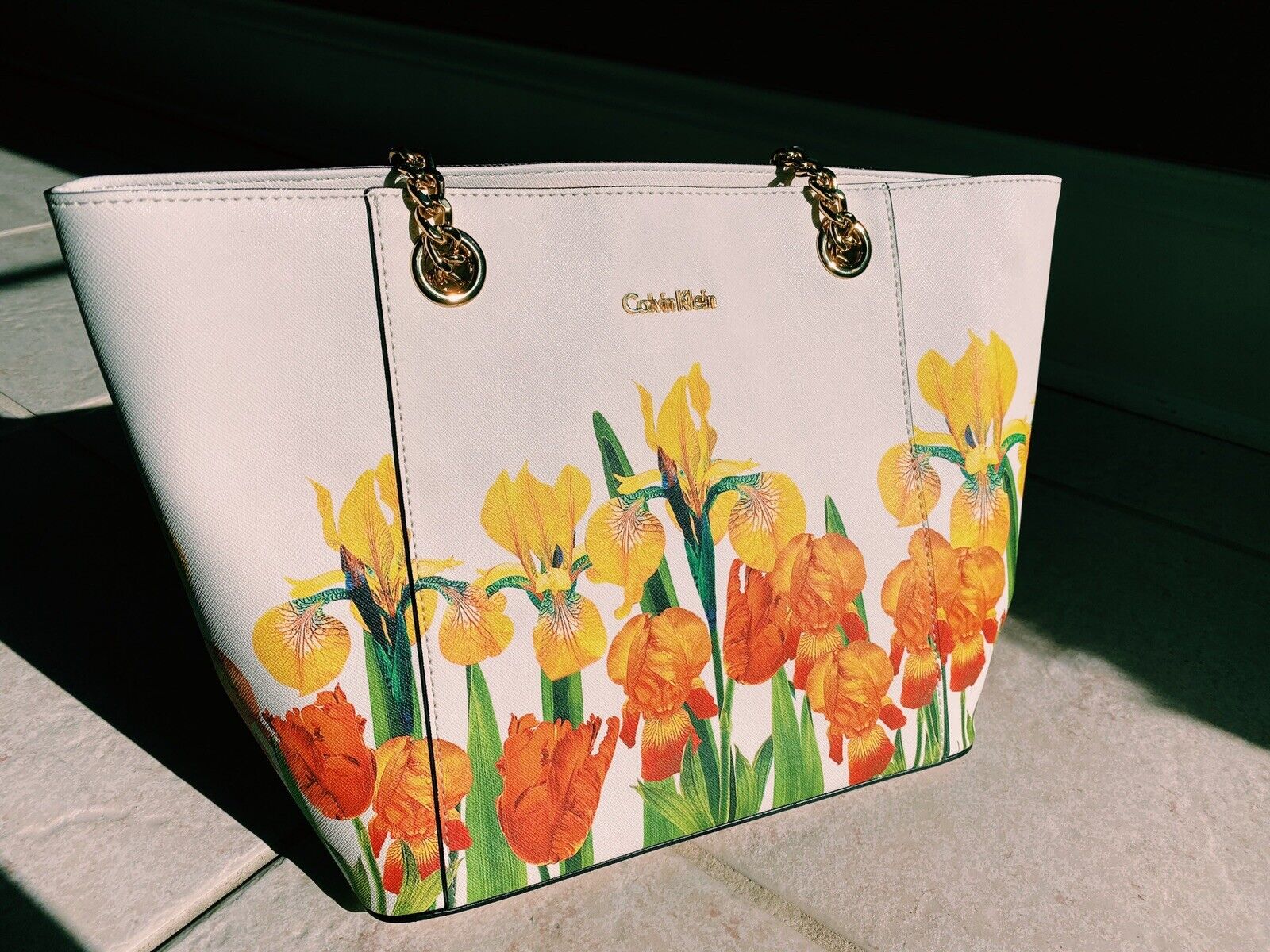 Descubrir 92+ imagen calvin klein daffodil purse