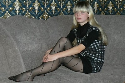 Hot Girlfriend Photo Beautiful Long Legs Panty Hose Skirt Feet 4x6 Glossy Print