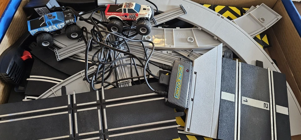 Camión monstruo SCALEXTRIC MAYHEM enorme pista C1302 **sin probar** Foto 4 de 4