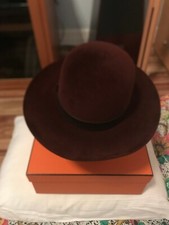 HERMES NEW fedora woman 100% lapin.  Moca/Maroon 