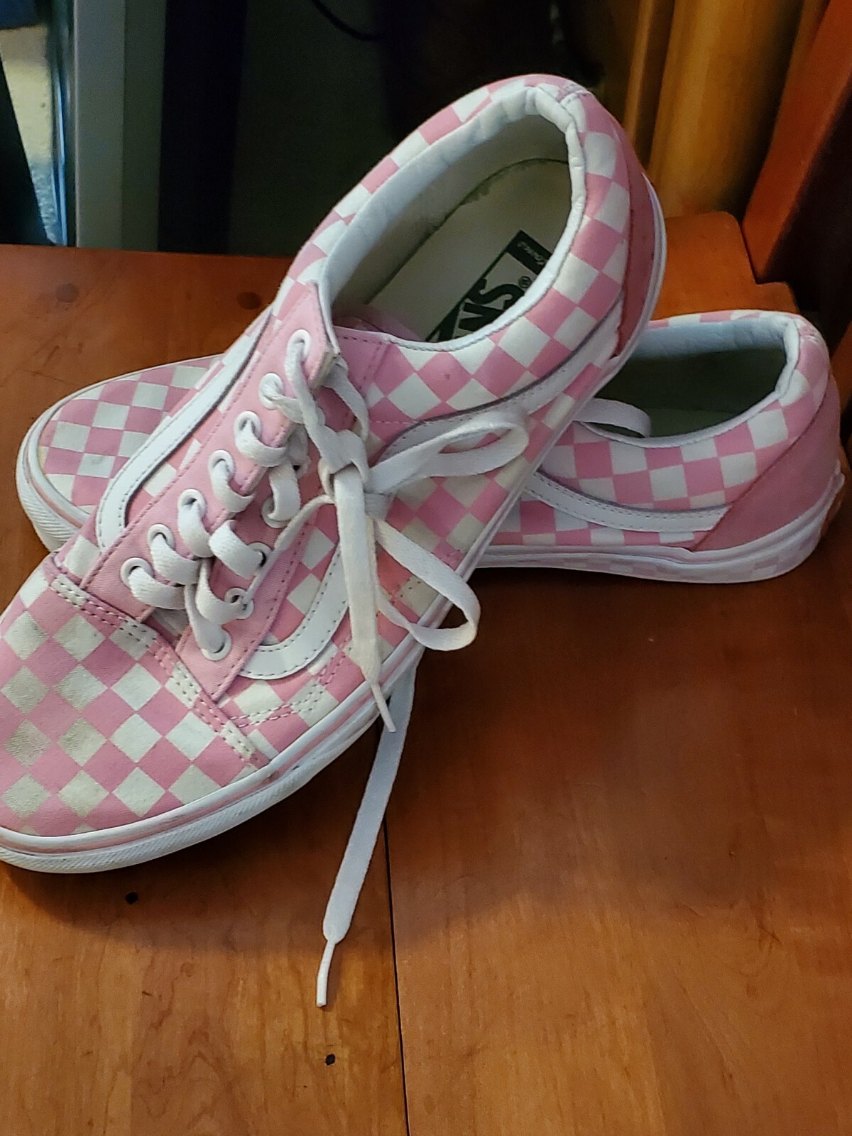 Vans lace up pink Checkers Skate Shoes 