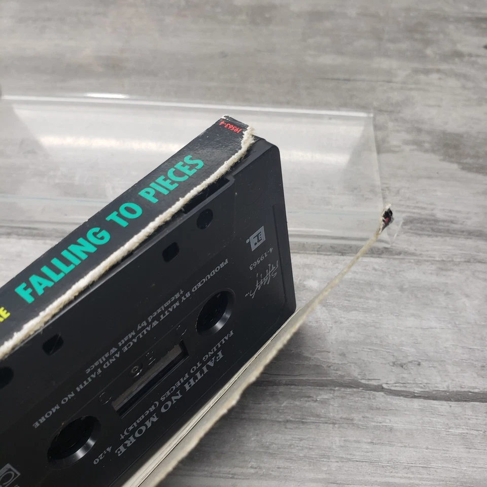 Falling To Pieces by Faith No More 1990 Slash Records Cassette Single Foto 3 de 4