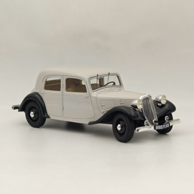 104-030 Cult 1/18 シトロエン Traction Avant 104-030 Cult 1/18 シトロエン Traction Avant