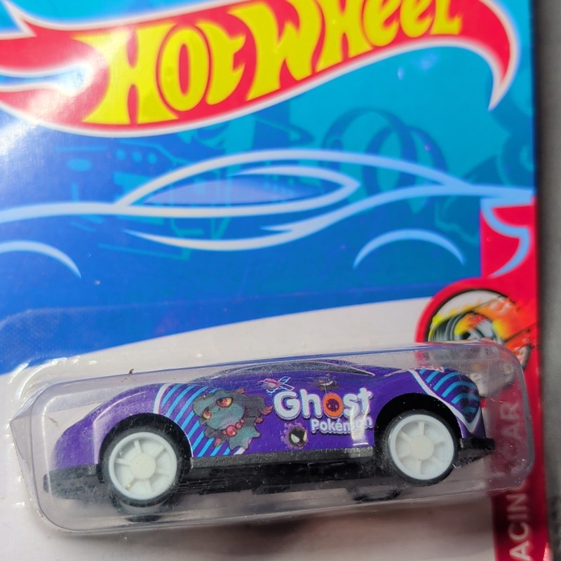 Hot Wheels Pokémon Purple Ghost Diecast + 2 Free