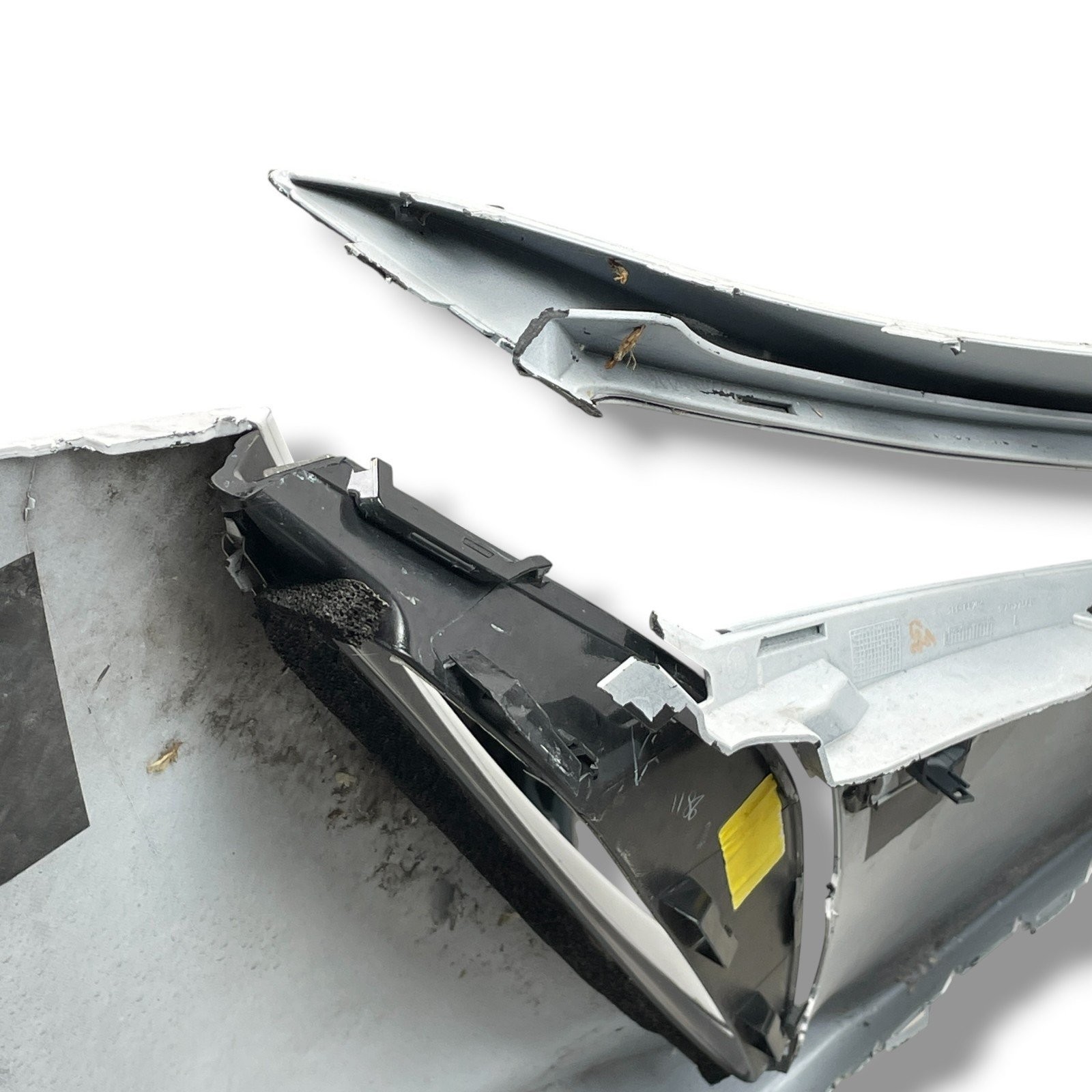 McLaren Artura 2022-2024 Front Upper Bumpers Set P/N 16AF173CP