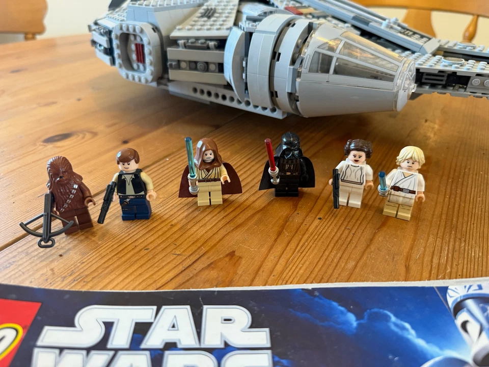 LEGO Star Wars 7965 Millennium Falcon, photo 2 sur 5