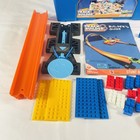 Hot Wheels Track Builder System Stunt Box with storage case DWW95 w/ 4 Cars — photo 5
