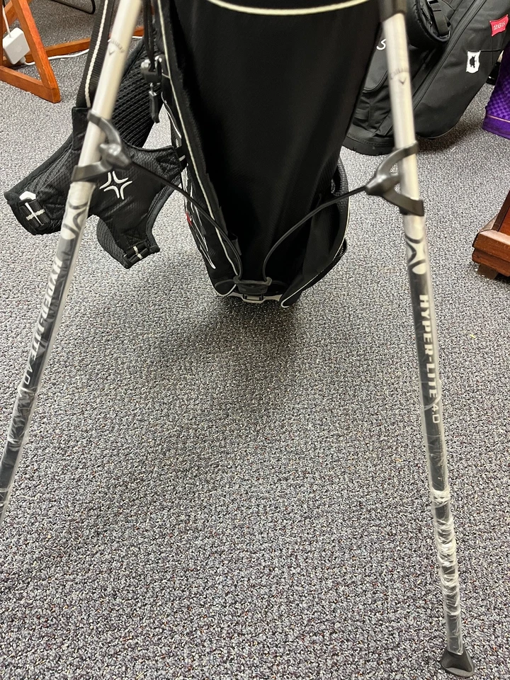 Bolsas de golf para hombre nuevas *Nunca usadas, envoltura todavía en las piernas, nuevas* Foto 2 de 4