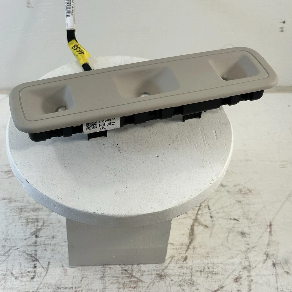 2 件全新通用 2015 - 2021 Express Savana Cargo Van Center 圆顶灯总成 23154473 — 第 3/4 张图片