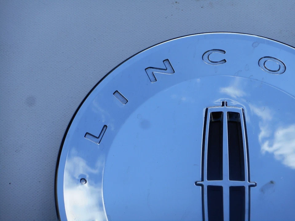 2006-2011 LINCOLN TOWN CAR MKT MKZ MKX CENTER CAP OEM 7A13-1A096-BA CHROME Foto 2 de 4