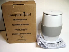 PAMPERED CHEF CERAMIC EGG COOKER W/SILICONE SLEEVE #1529