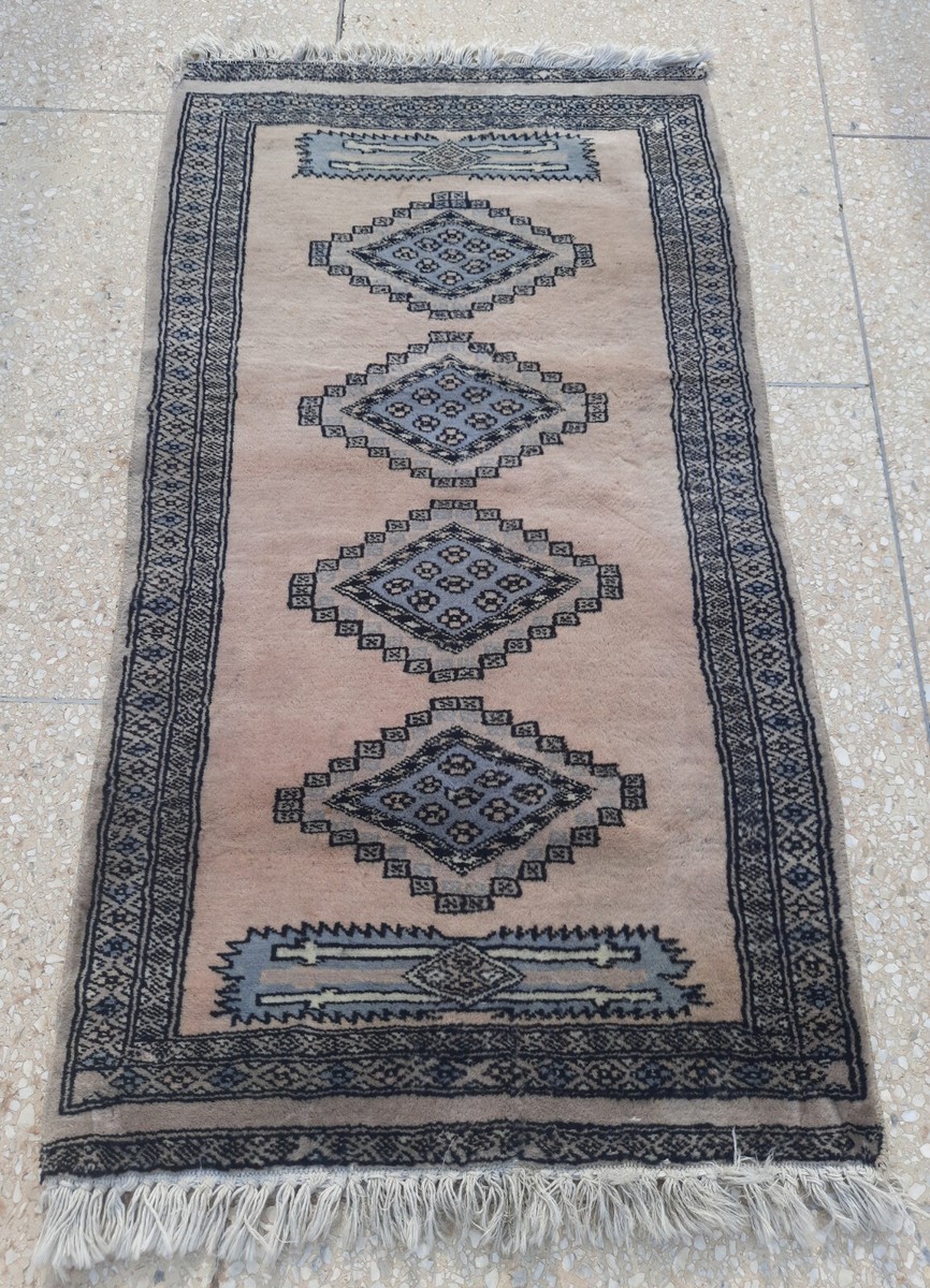VINTAGE GENUINE HAND KNOTTED WOOLEN CARPETS WOOL PILE PAKISTAN