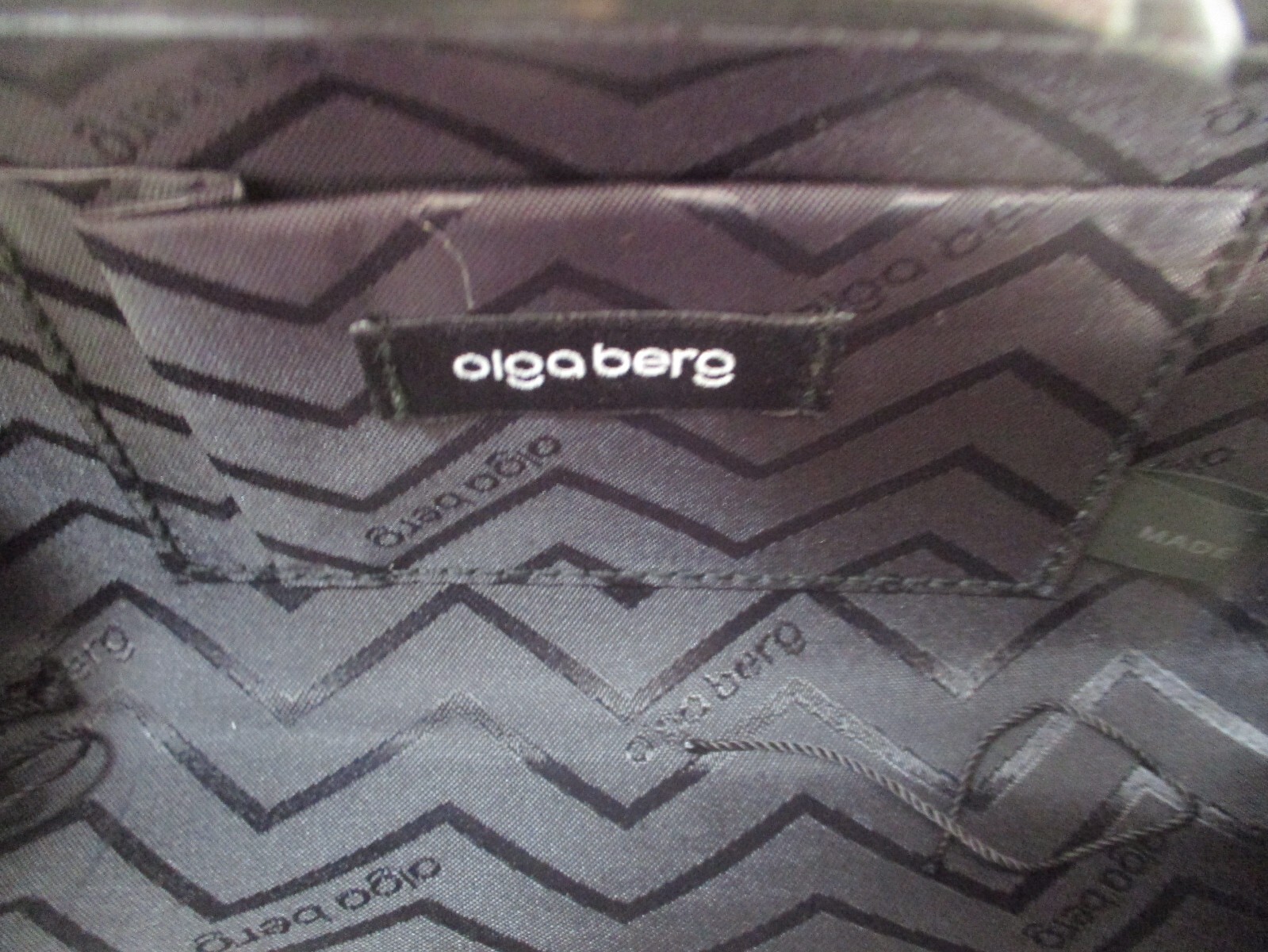 Olga Berg Precious Metallic Slimline Clutch Sliver Shoulder Bag NEW