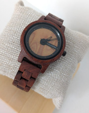 Holzkern Armbanduhr "Uluru" aus Padouk/Kirschholz Gehäuse 38 mm