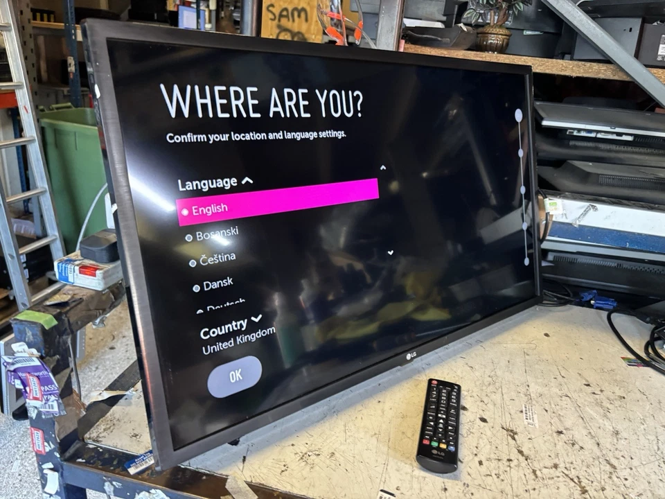 LG 32LM637BPLA 32" Smart HD Ready HDR LED TV + REMOTE *NO STAND* TELEVISION #3B - Image 2 of 4