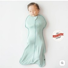 Swaddle Bag in Sage green 0.5 tog newborn