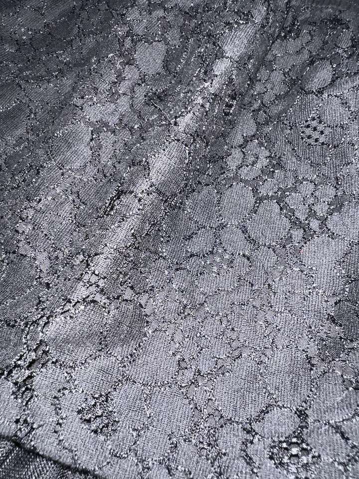 Falda negra con volantes de encaje 7/8 Faded Glory para niñas Foto 4 de 4