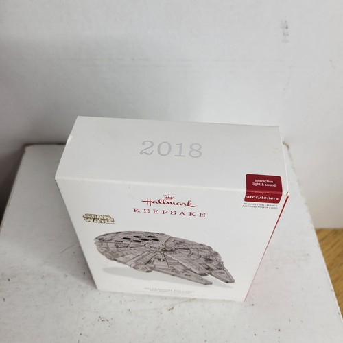Hallmark Keepsake Star Wars “Millennium Falcon” Storytellers Ornament 2018 - Picture 4 of 8