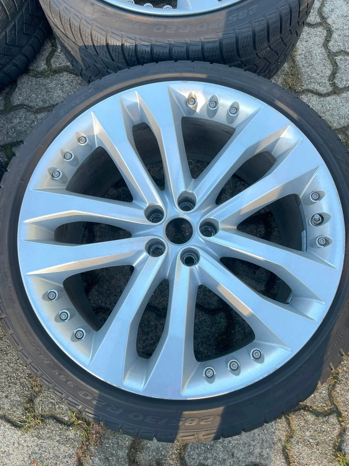 Original Jaguar F-Type 20" Winterräder Tornado mit Pirelli Sottozero 3 - Bild 4 von 4