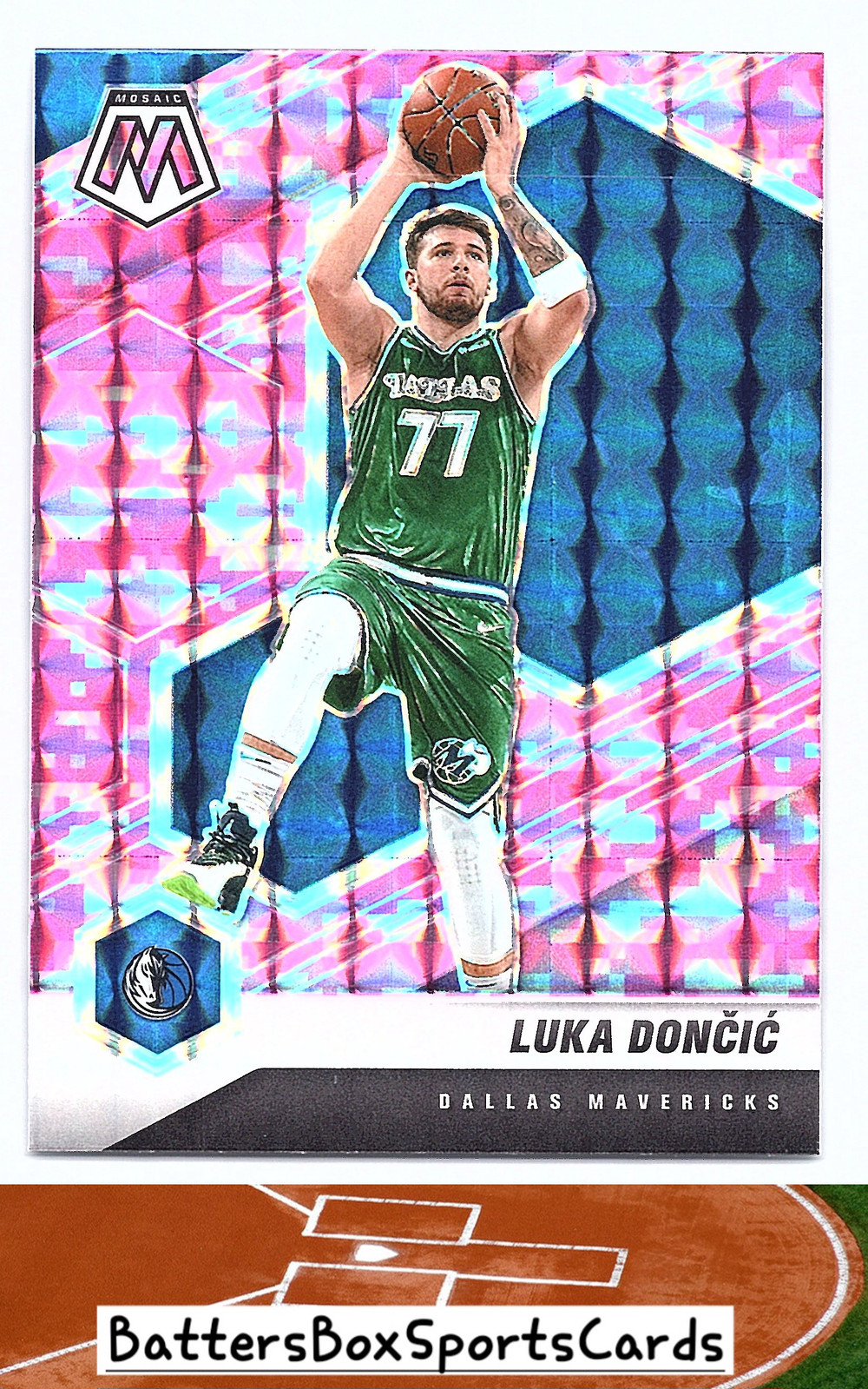 2020-21 Panini Mosaic #47 Luka Doncic Mosaic Camo Pink
