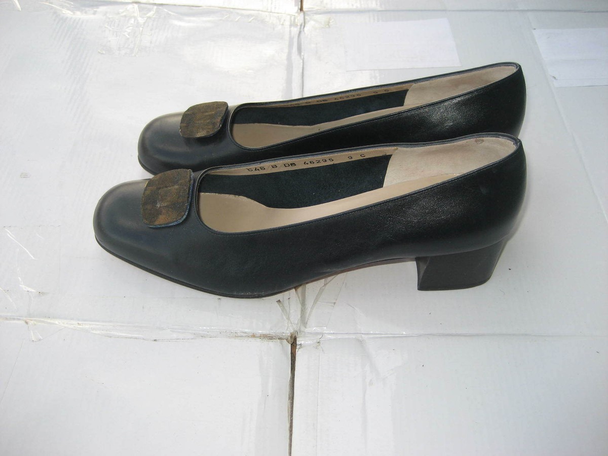Salvatore Ferragamo loafers, used Sz9 Salvatore Ferragamo Sz 9 Purple Suede Flat | Mercari main image 2