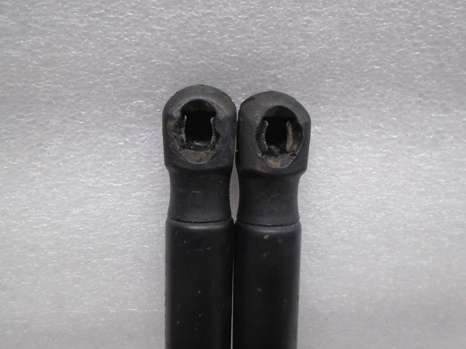 Juego de puntales amortiguadores trasero izquierdo y derecho Volvo S60 2001-2009 OEM DK904118 Foto 4 de 4