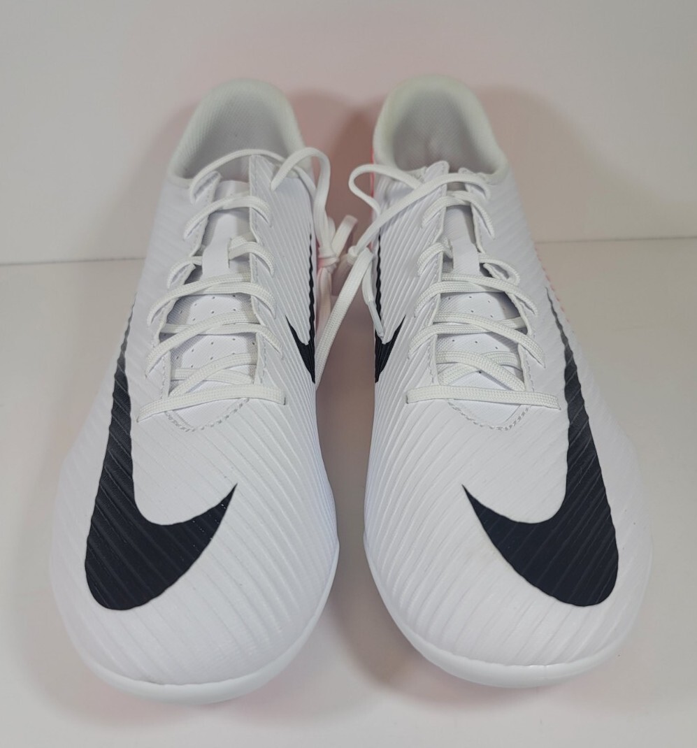 Size 11.5 Nike Mercurial Vapor 15 Club MG MultiGround