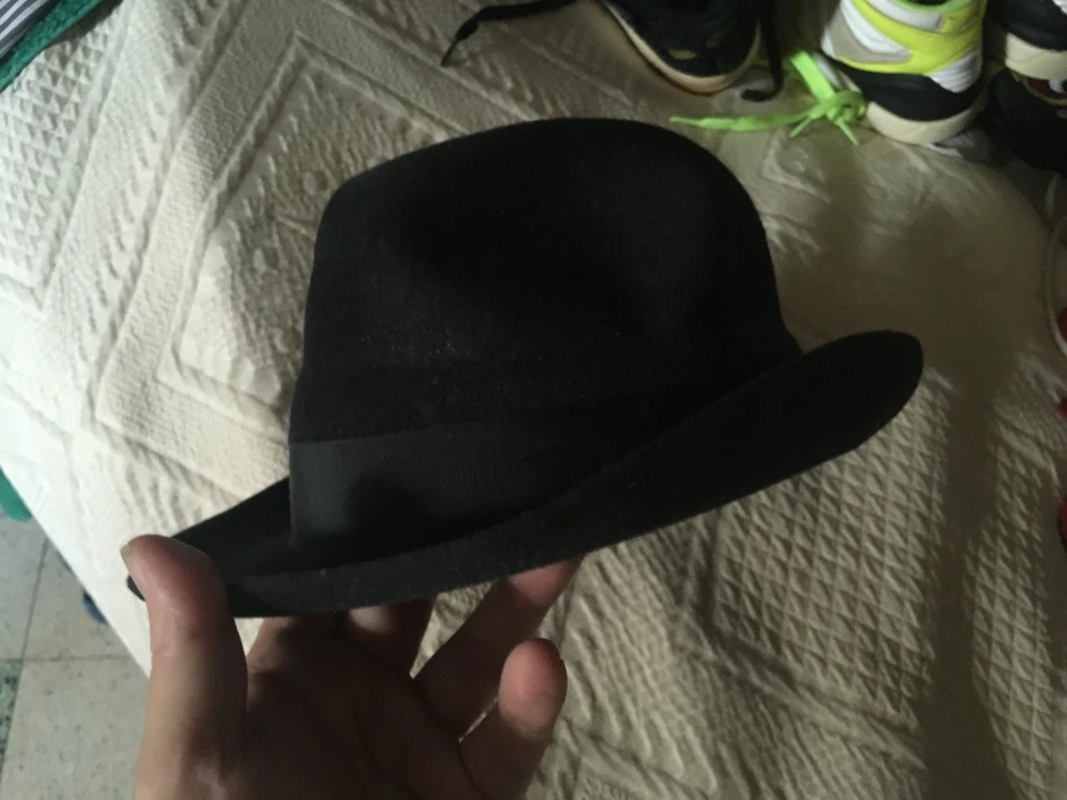 Très beau chapeau noir type borsalino bords recourbés taille 59 - Photo 1/4