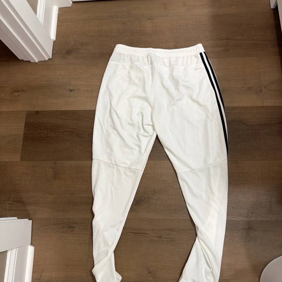 Calça Adidas Track Masculina Grande Branca Preta Climacool 3 Listras Zíper Tornozelo Futebol - Imagem 3 de 4