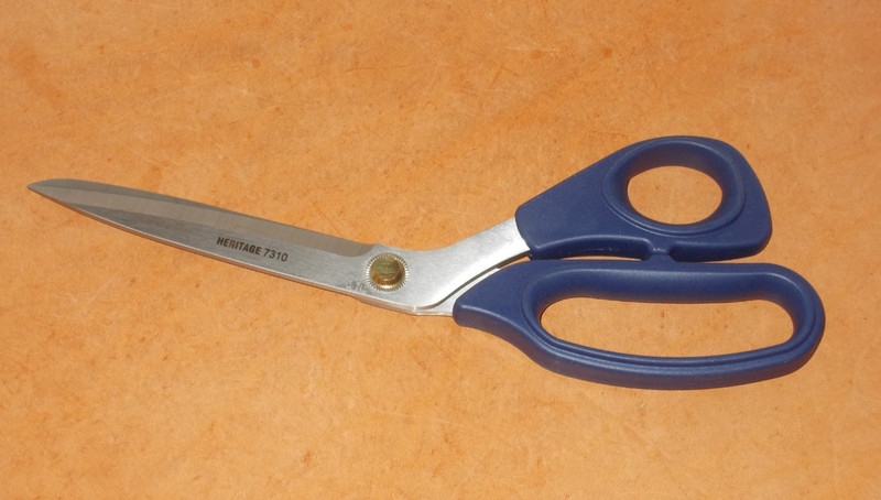 HERITAGE #7310 CRAFT/ SEWING SCISSORS LARGE 11" WITH 5" CUTTING EDGE STAINLESS
