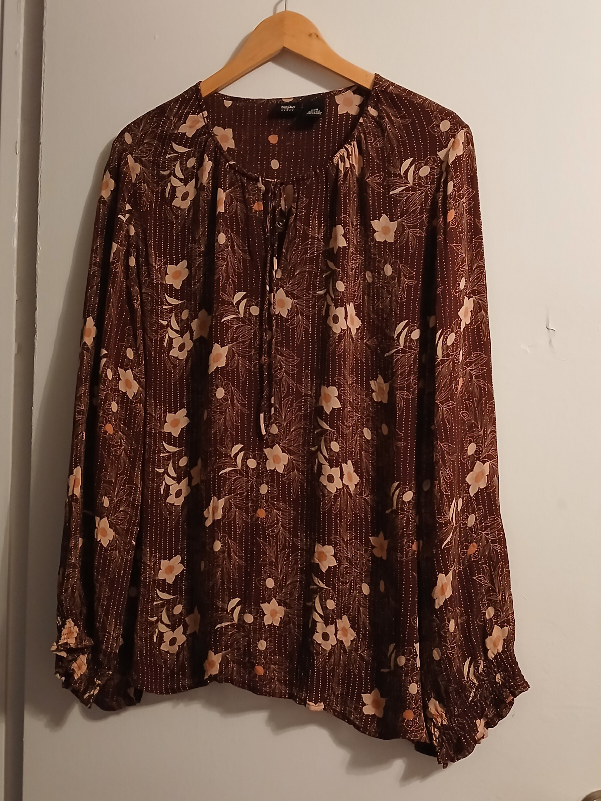 Women's Blouse/Peasant shirt/Tunic/Top 100% silk. Size 22W. Mossimo.