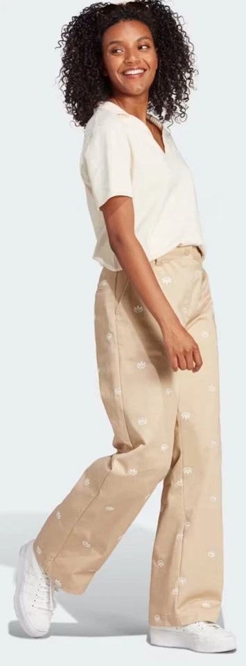 Pantalón Chino Adidas Para Mujer Originales All Over Mini Crest - Beige Talla 10 Nuevo Con Etiquetas Foto 4 de 4