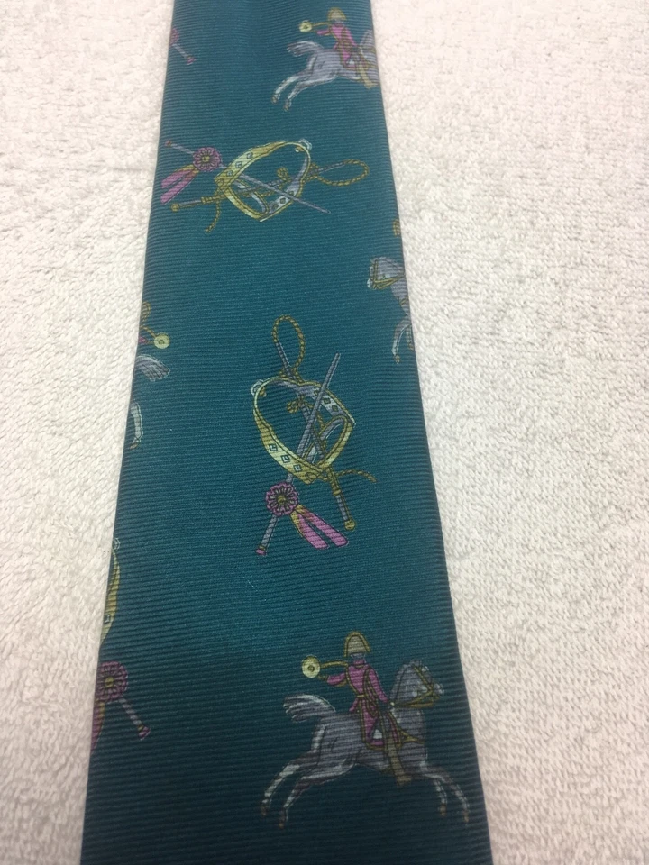 HENRY GRETHEL MENS TIE GREEN WITH HORSES AND TAC 3.25 X 58 - Image 3 of 4