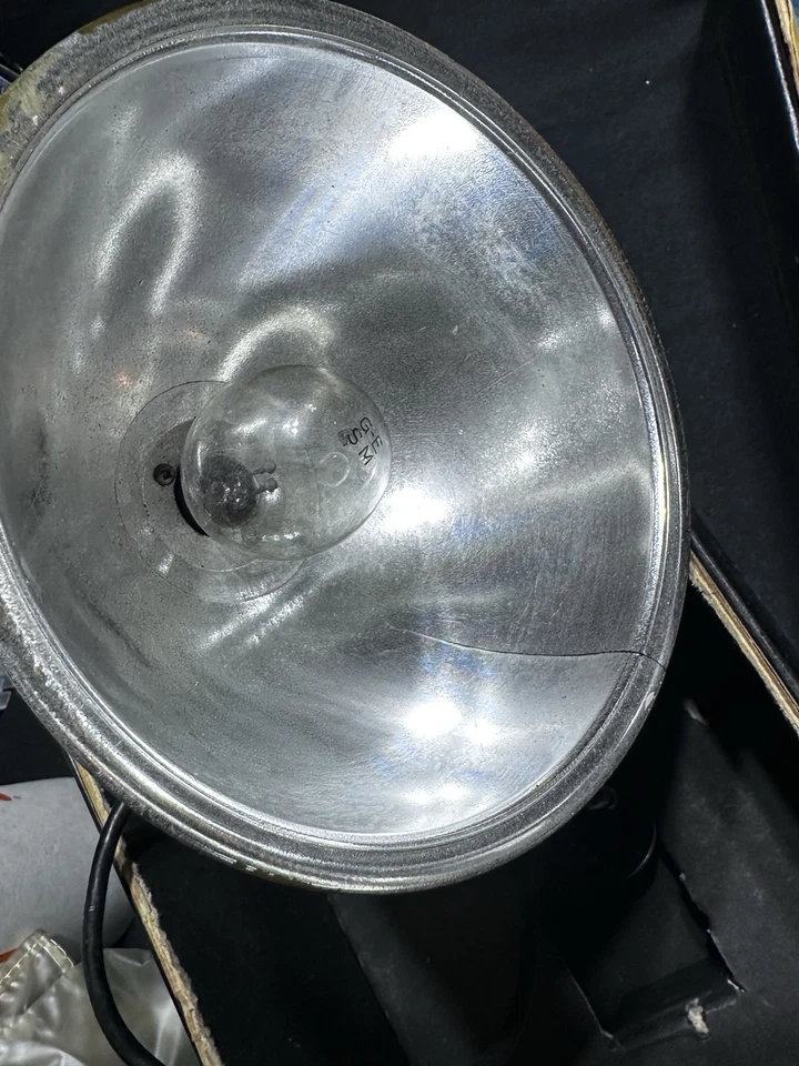 Lote de 2 Kodak Bc y 1 soporte de flash enano y bombillas - tal cual. Foto 2 de 4